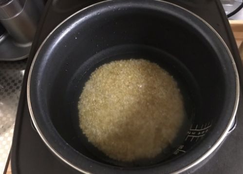 清蒸竹筒雞的做法 怎么腌制,用什么調(diào)料 腌制多長時間 蒸多長時間 請高人指點 謝謝